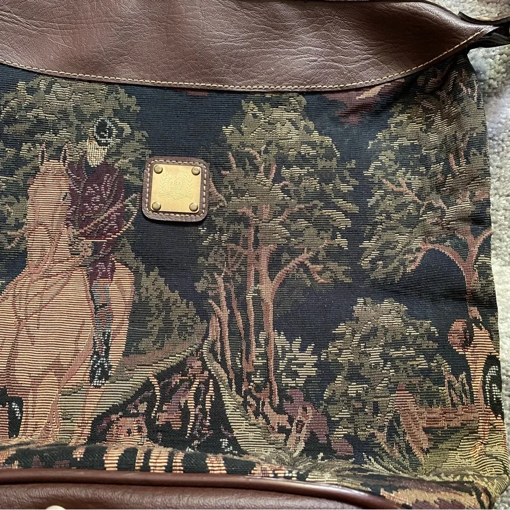 Vintage Capezio Collection Fox Hunting Royal British Scene Dance Duffle Bag - Picture 13 of 16